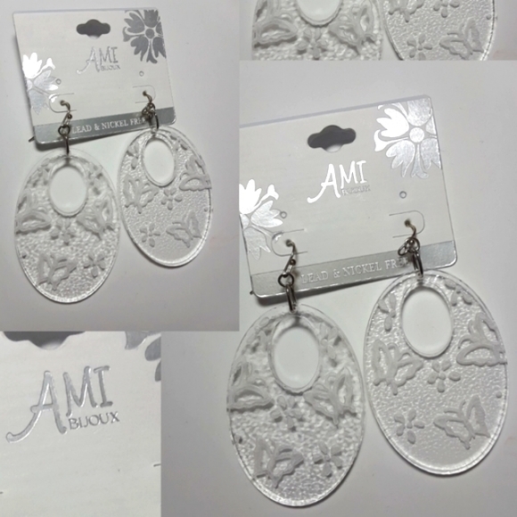 ☄Vintage Transparent Butterfly Oval Earrings - Picture 1 of 4